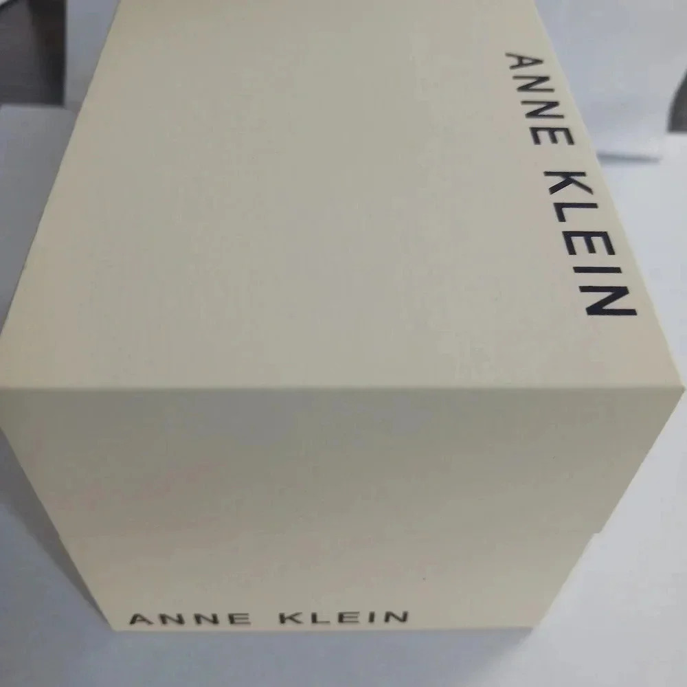 Anne Klein ladies watch. Absolutely beautiful..NWT - Picture 4 of 5